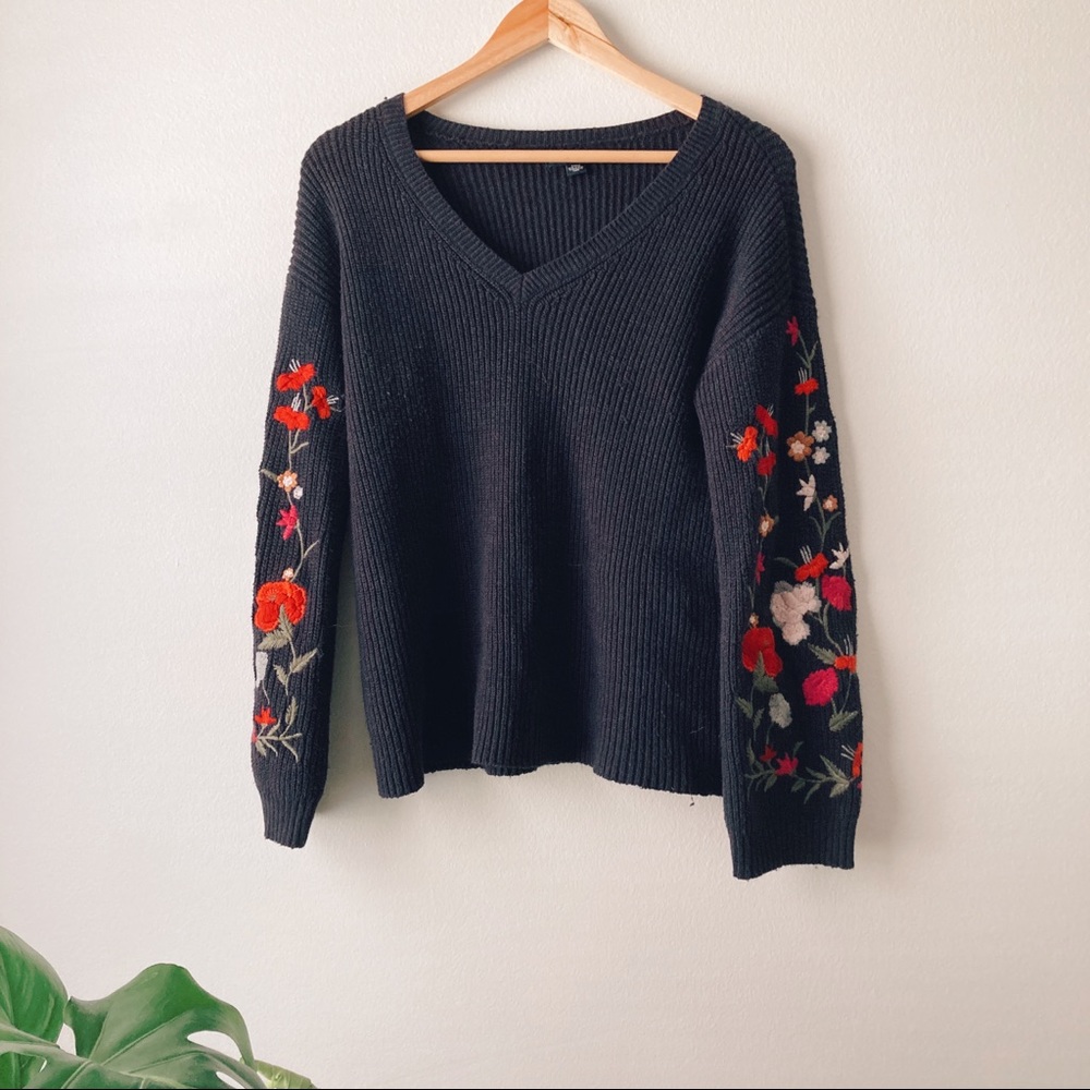 American Eagle sweater